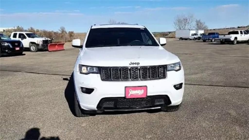 Used 2019 Jeep Grand Cherokee Altitude 4x4 SUV