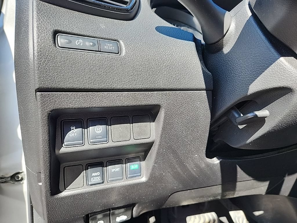 2022 Nissan Rogue Sport S - Photo 14