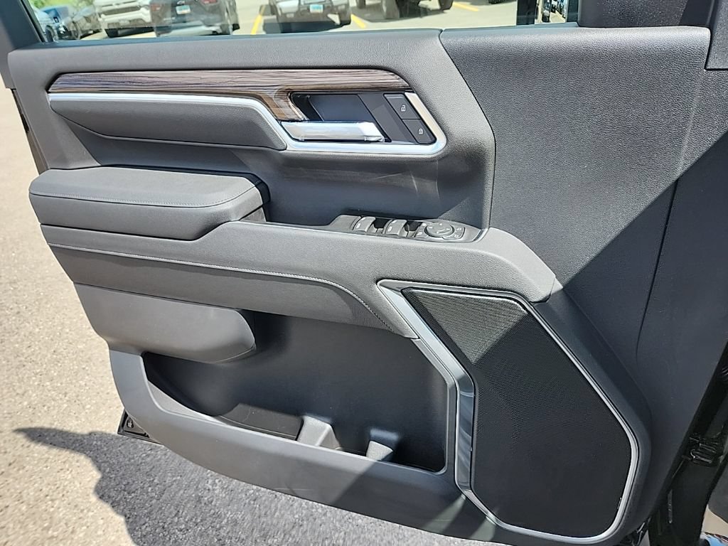 2026 Chevrolet Silverado 3500 HD LT - Photo 38