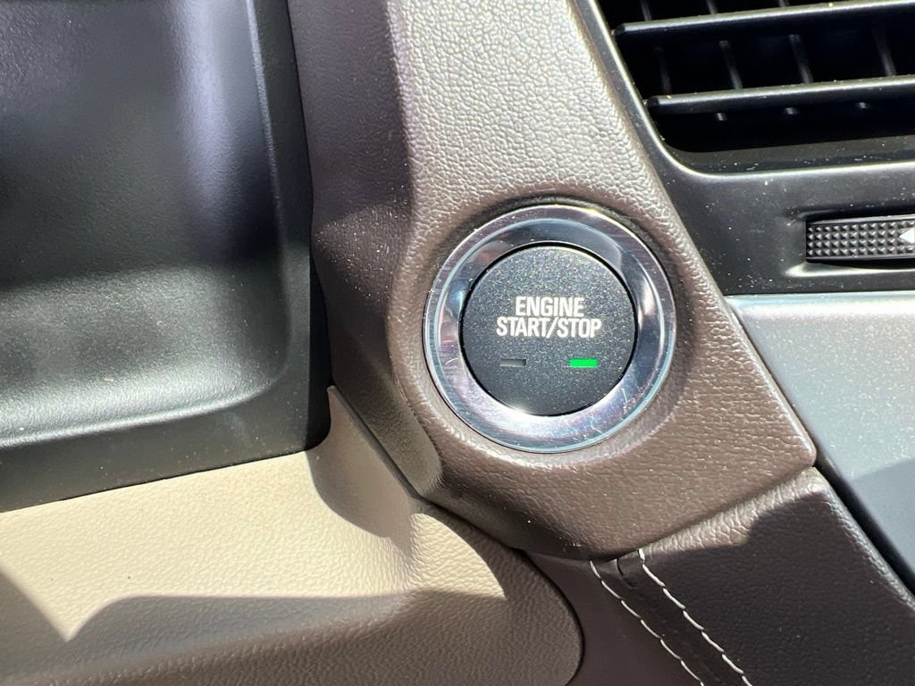 2020 Chevrolet Suburban Premier - Photo 17