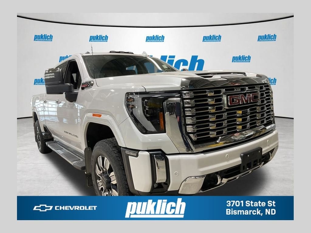 2024 GMC Sierra Denali 4WD Crew Cab Standard Box's photo