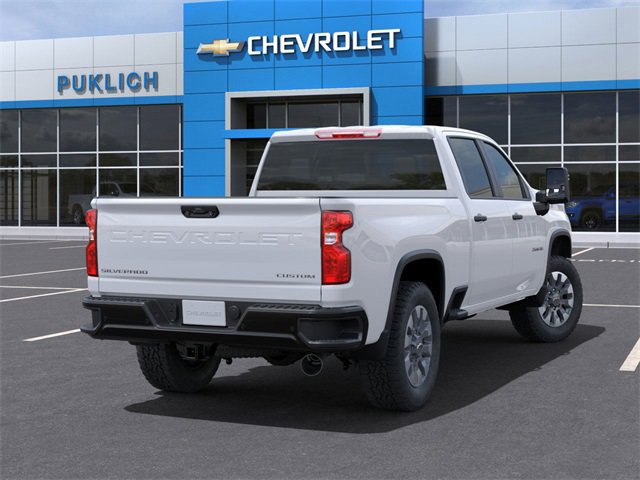 2025 Chevrolet Silverado Custom photo 4
