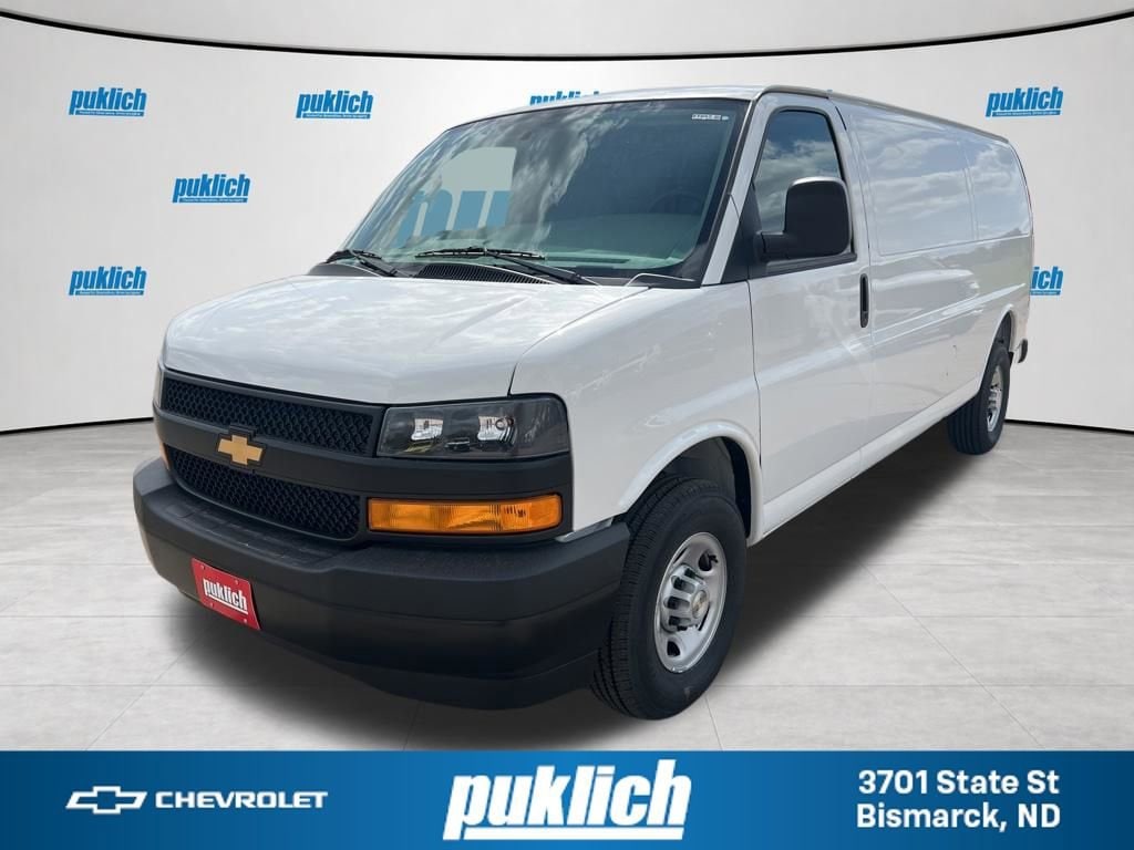 2026 Chevrolet Express 3500 Extended Work Van's photo