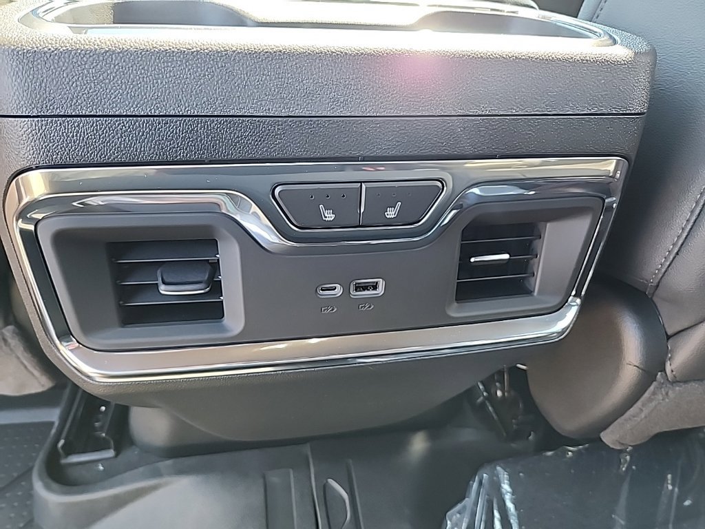 2026 Chevrolet Silverado 2500 HD High Country - Photo 45
