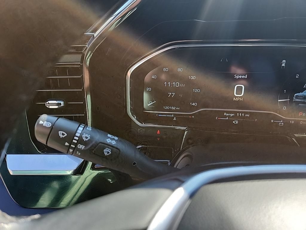 2023 GMC Sierra 1500 SLT - Photo 13