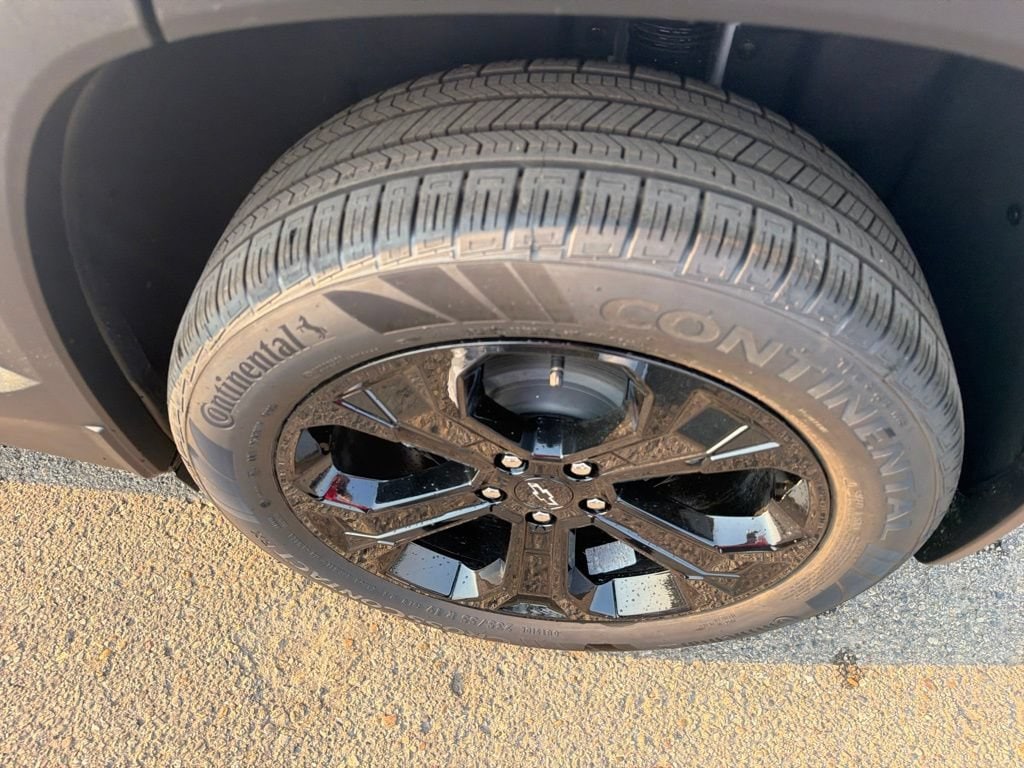 2027 Chevrolet Equinox LT - Photo 29