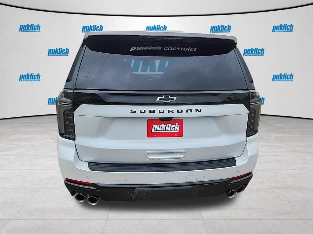 2025 Chevrolet Suburban Z71 - Photo 6