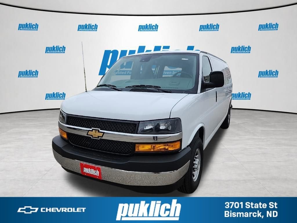 2026 Chevrolet Express 2500 Extended Work Van HD's photo