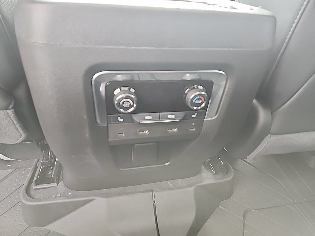2026 Chevrolet Suburban High Country - Photo 49