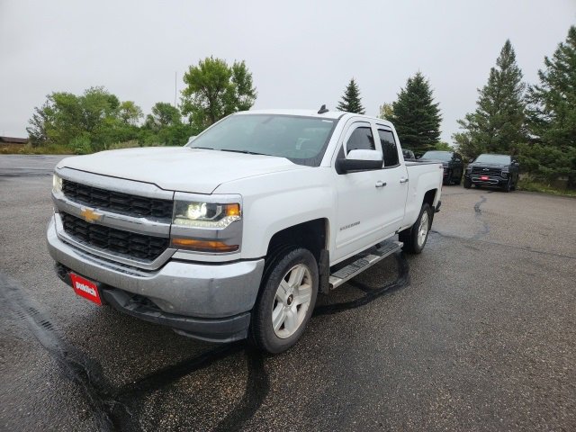 2018 Chevrolet Silverado 1500 LT photo 3