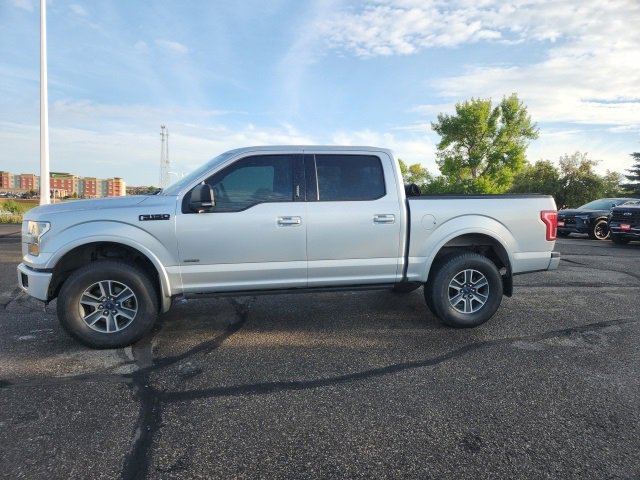 2015 Ford F-150 XLT photo 4
