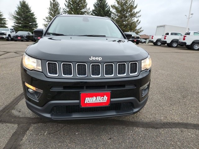 2019 Jeep Compass Latitude photo 2
