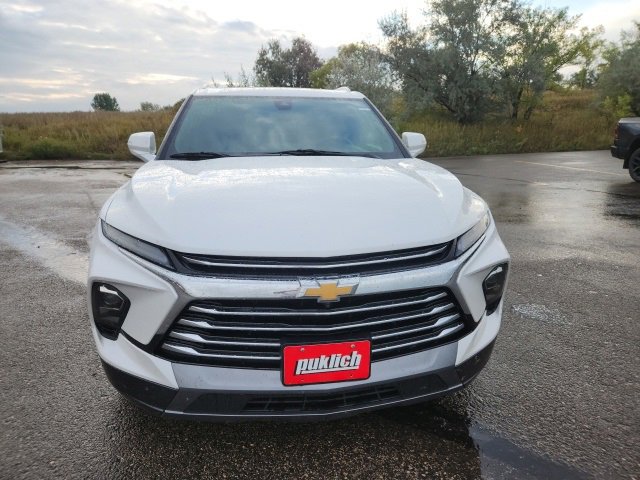 2024 Chevrolet Blazer Premier photo 2