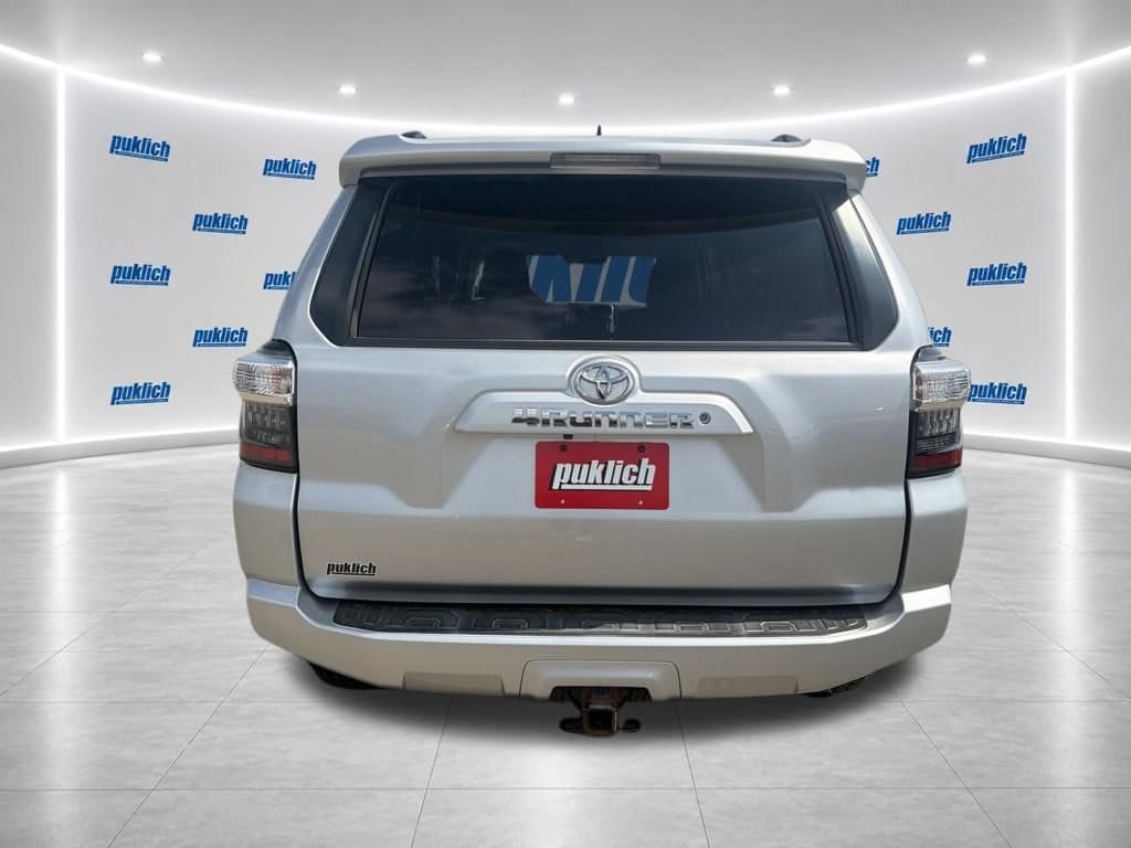 2019 Toyota 4Runner SR5 - Photo 6