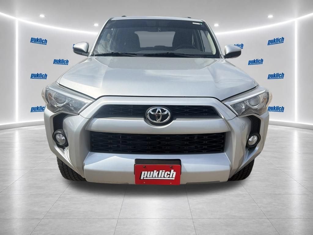 2019 Toyota 4Runner SR5 - Photo 2