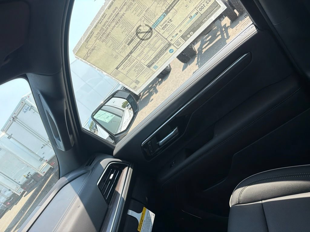 2026 Chevrolet Suburban Premier - Photo 25