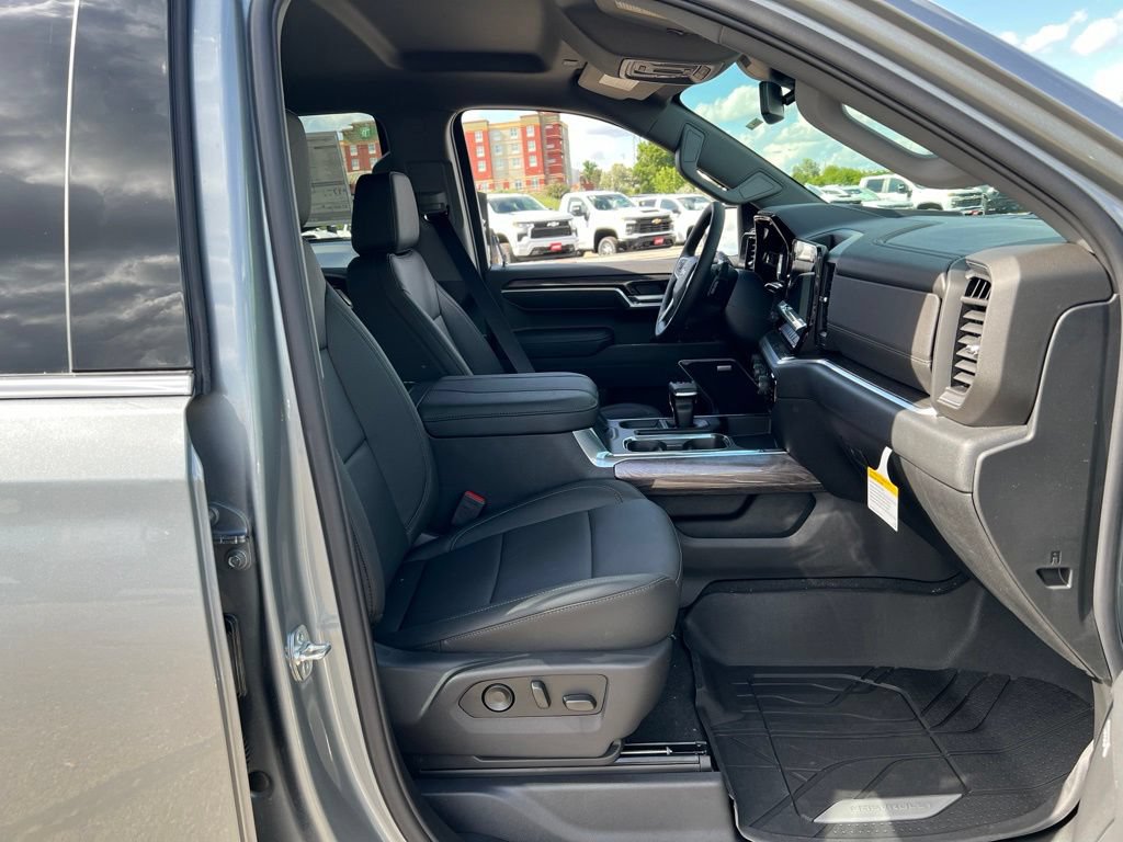 2026 Chevrolet Silverado 1500 LTZ - Photo 31