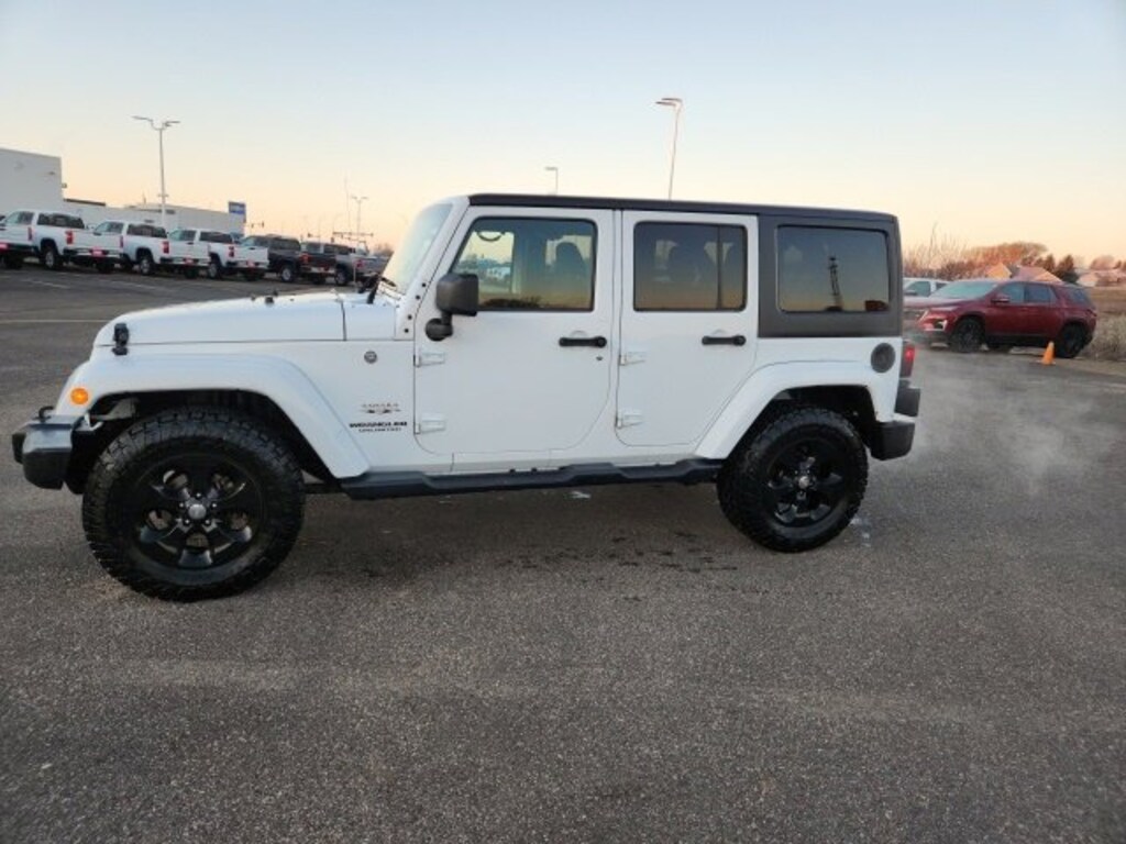 Used 2017 Jeep Wrangler Unlimited Sahara