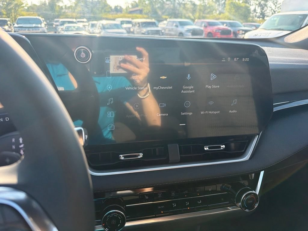 2027 Chevrolet Equinox LT - Photo 18