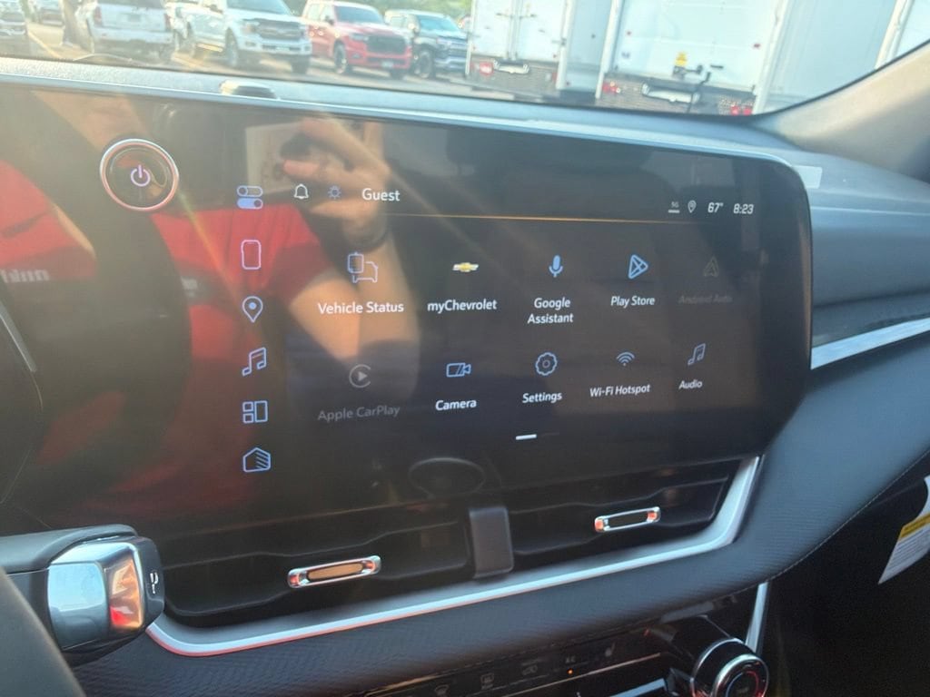 2027 Chevrolet Equinox LT - Photo 18