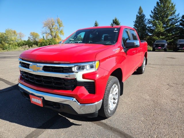 2022 Chevrolet Silverado 1500 LT photo 3