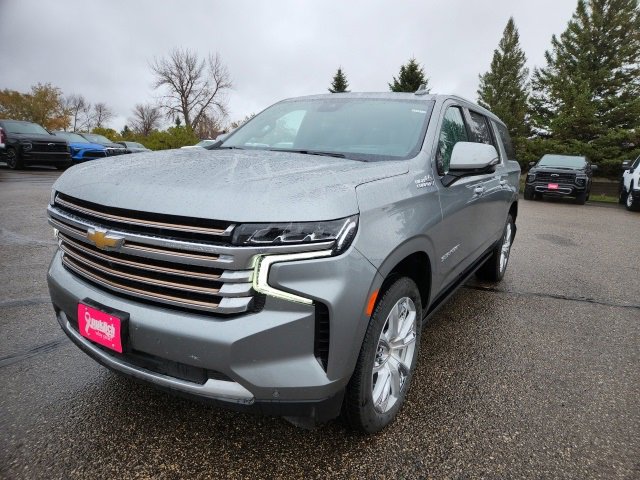 2024 Chevrolet Suburban High Country photo 3