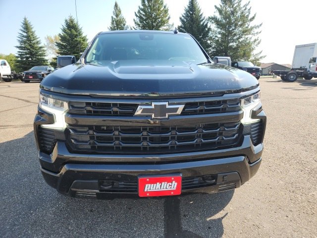 2022 Chevrolet Silverado 1500 RST photo 2