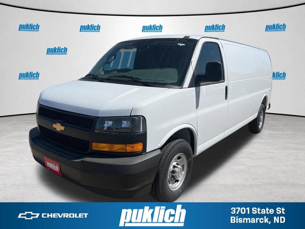 2026 Chevrolet Express 3500 Extended Work Van's photo