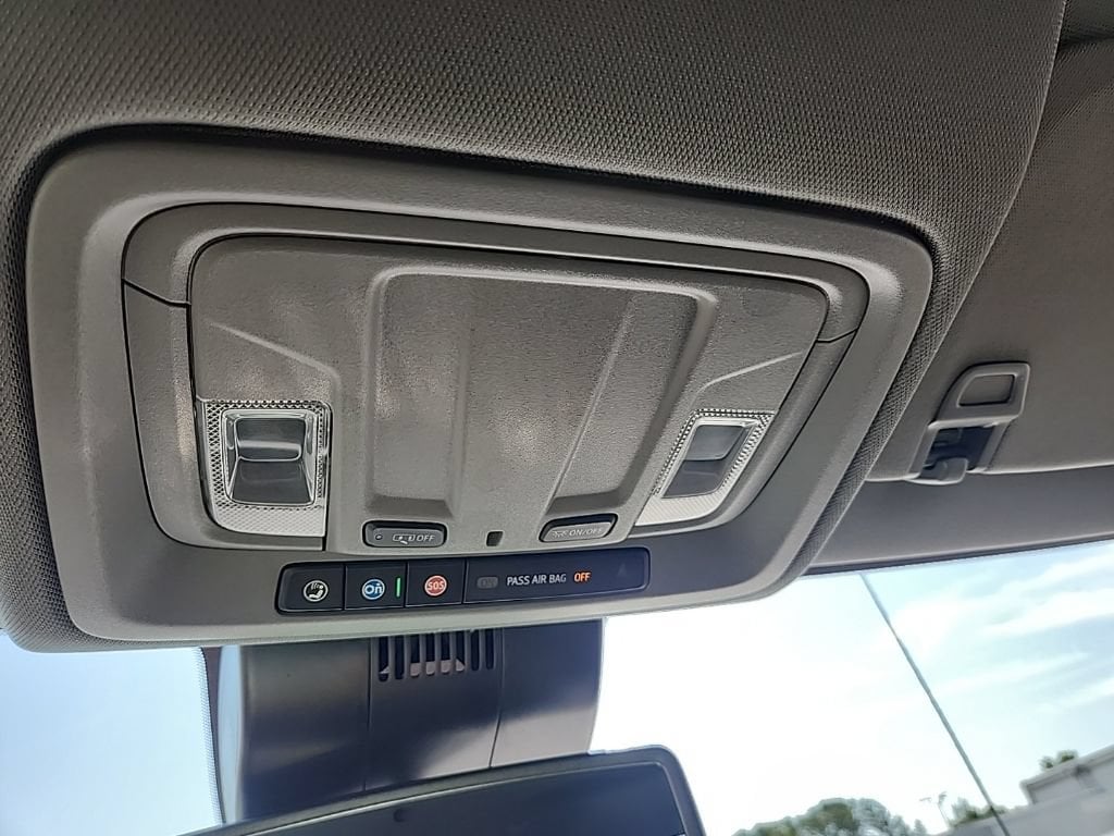 2023 GMC Sierra 1500 SLT - Photo 17