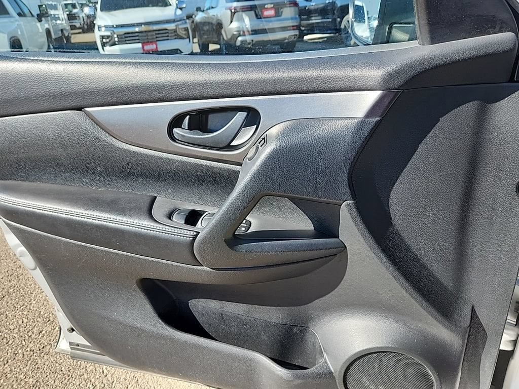 2022 Nissan Rogue Sport S - Photo 26