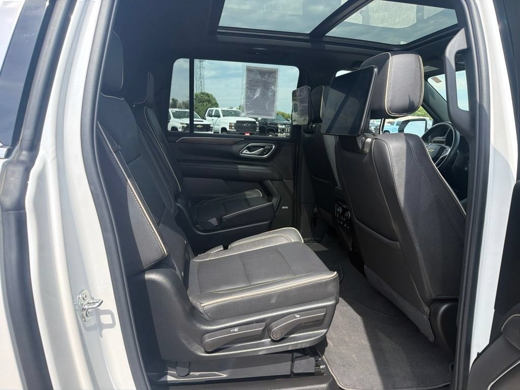 2023 Chevrolet Suburban Premier - Photo 41