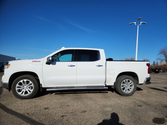 2023 Chevrolet Silverado 1500 LTZ photo 3
