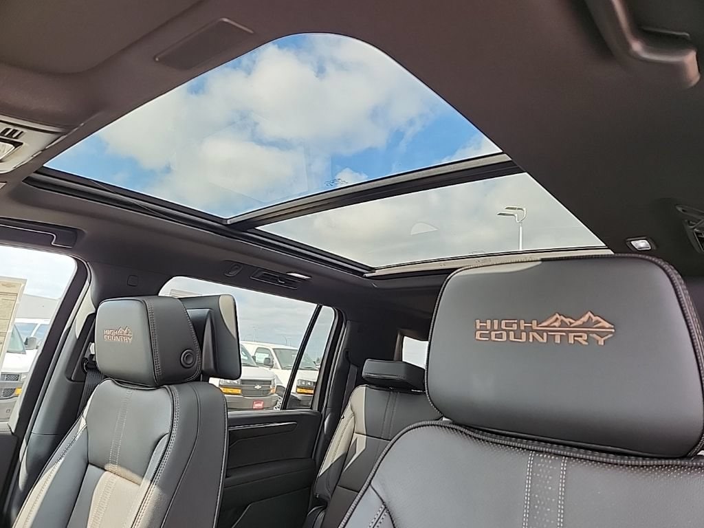 2026 Chevrolet Suburban High Country - Photo 45