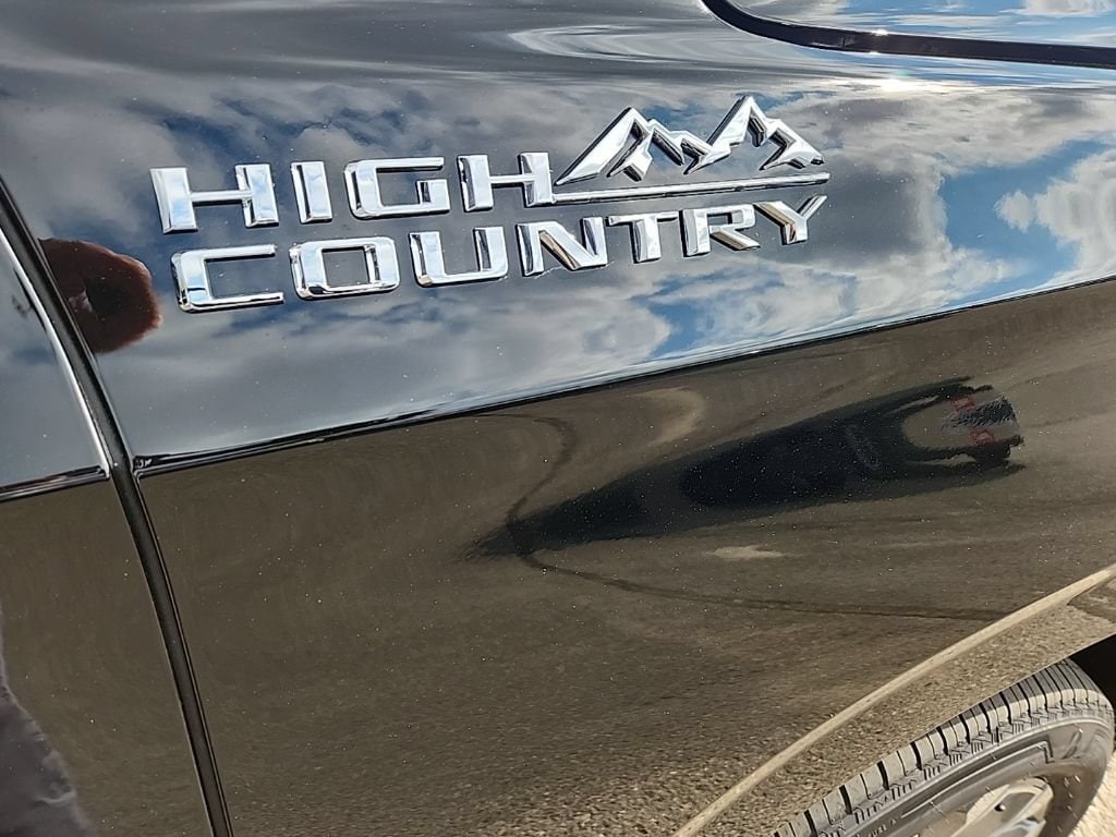 2026 Chevrolet Suburban High Country - Photo 58