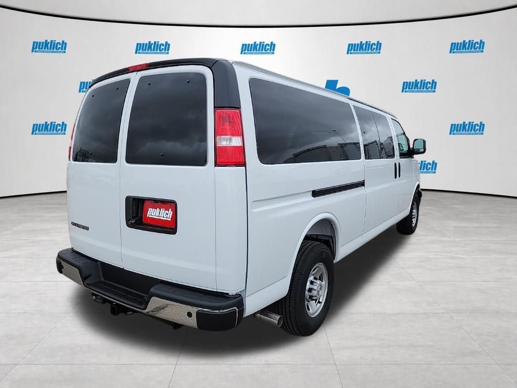 2026 Chevrolet Express Cargo Work Van - Photo 7