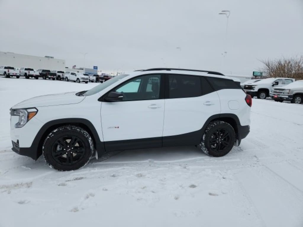 Used 2024 GMC Terrain AT4 SUV