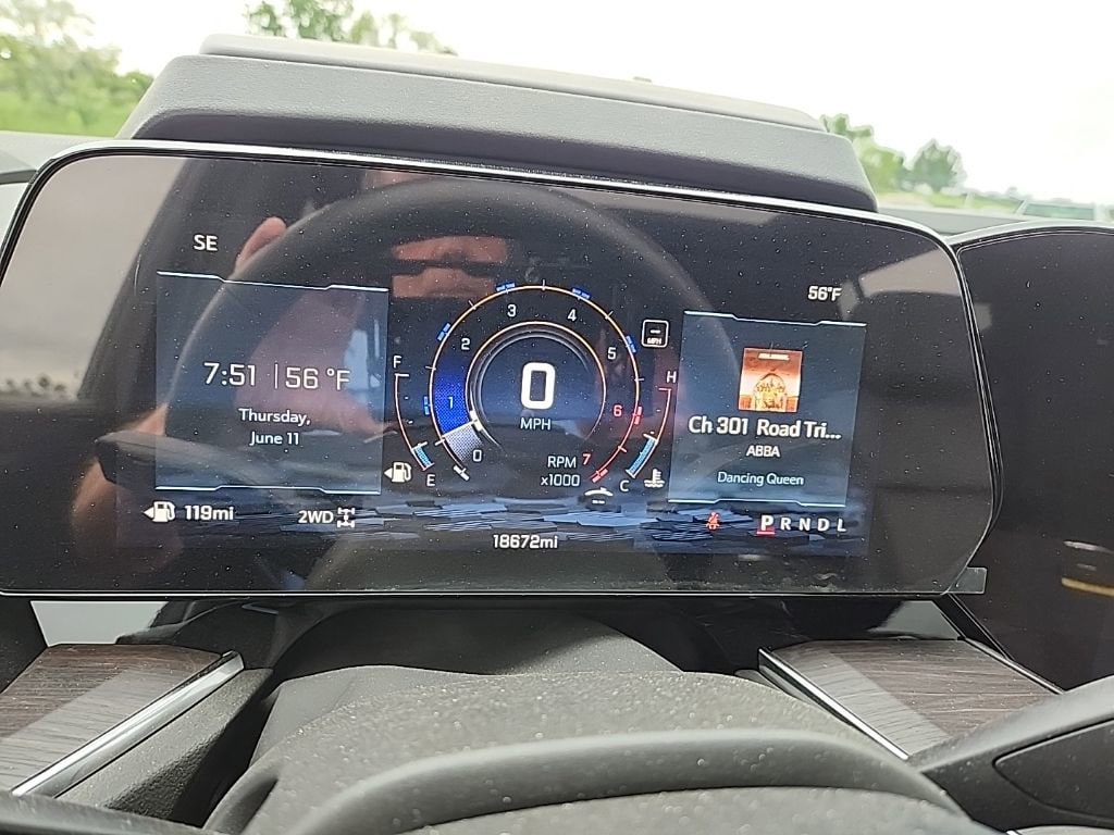 2025 Chevrolet Suburban Z71 - Photo 18