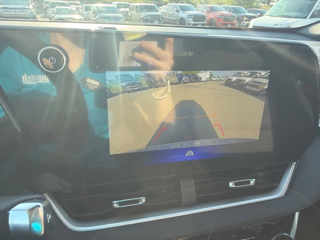 2027 Chevrolet Equinox LT - Photo 19