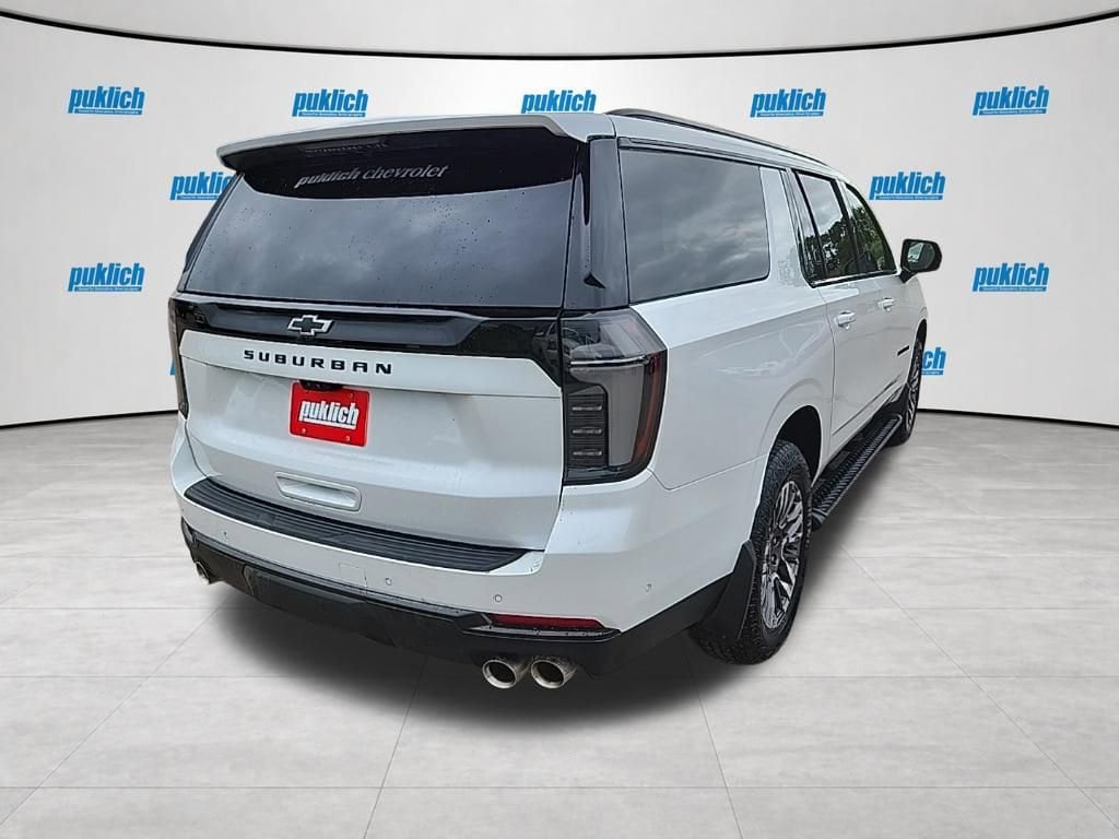 2025 Chevrolet Suburban Z71 - Photo 7