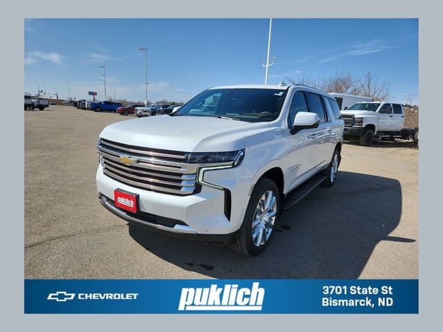 White (Iridescent Pearl Tricoat) 2024 Chevrolet Suburban High Country 4WD SUV / Crossover Four-Wheel Drive Automatic