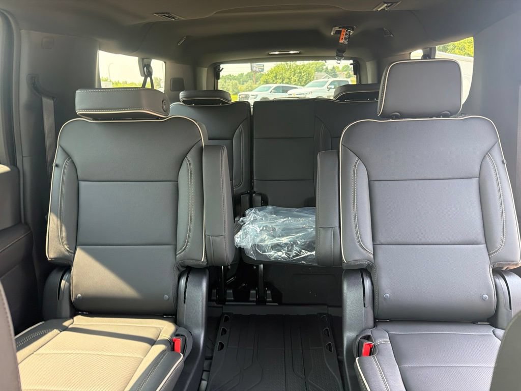 2026 Chevrolet Suburban Premier - Photo 29