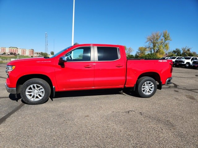 2022 Chevrolet Silverado 1500 LT photo 4