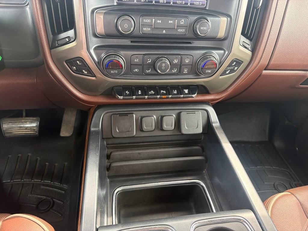 2018 Chevrolet Silverado 2500HD High Country - Photo 17