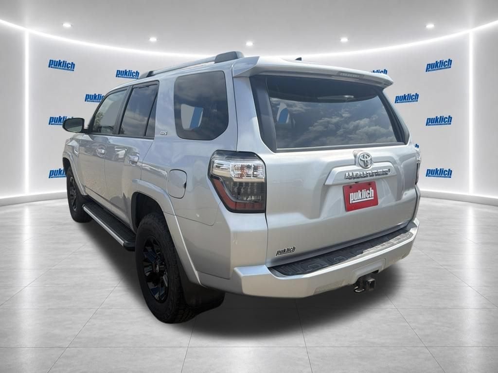 2019 Toyota 4Runner SR5 - Photo 7