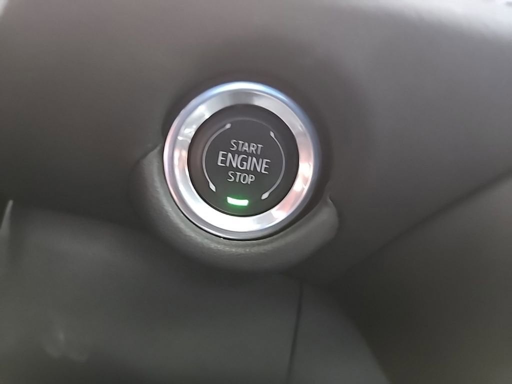2025 Chevrolet Suburban Z71 - Photo 34