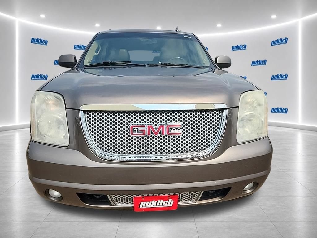 Used 2011 GMC Yukon XL Denali with VIN 1GKS2MEF1BR138835 for sale in Bismarck, ND