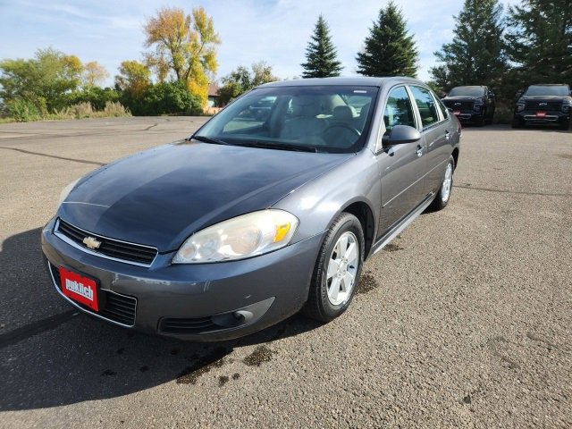 2010 Chevrolet Impala photo 3