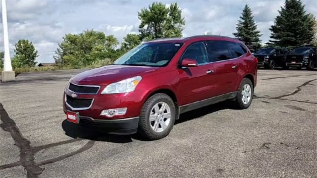 Used 2011 Chevrolet Traverse LT w/2LT SUV