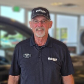 Staff member Carl Buechler from ID_33bae40aa98a