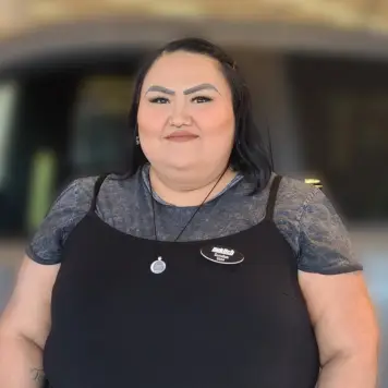 Staff member Sundae Red Bird from ID_a5e8ded18c54